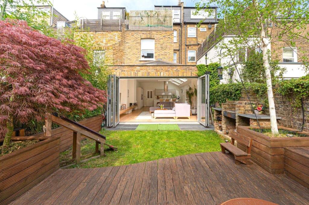 Apartment in London - View 5