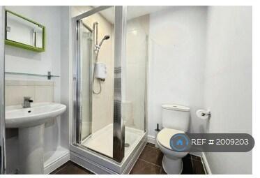 Apartment in Bracknell - View 4
