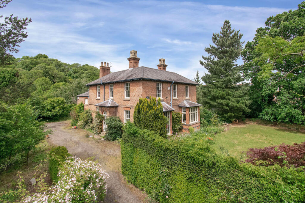 Main image of property: Vicarage Drive, Burton Joyce, NG14