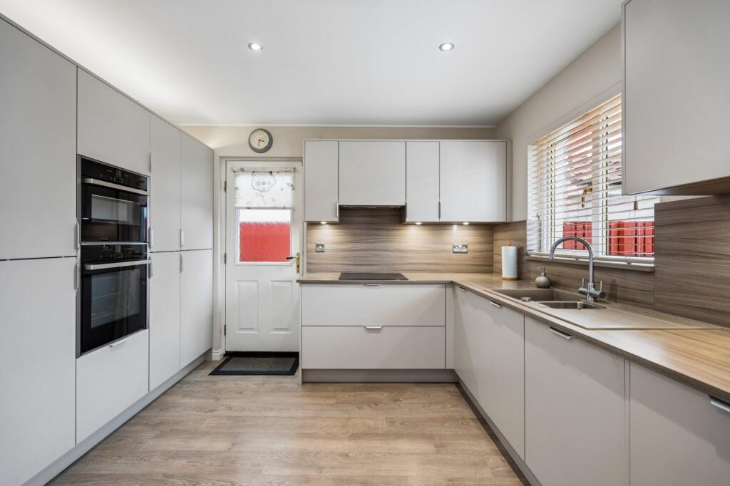 House in Larbert, The Inches, The Valley - View 4