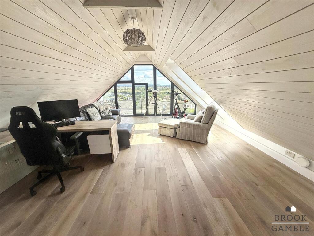 House in Eastbourne, East Sussex - View 4