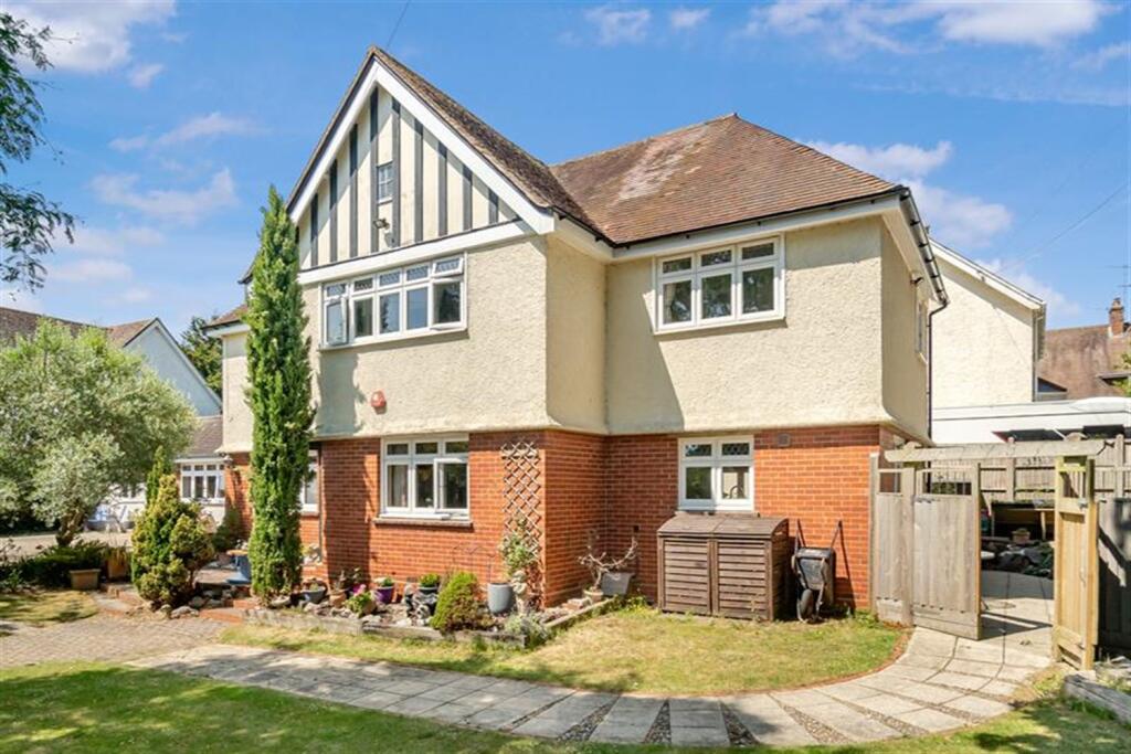 Bramble Lane, Worthing, BN13 photo 2