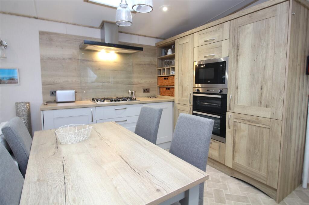 Chewton Sounds, Naish Estate, New Milton, Hampshire, BH25 photo 3