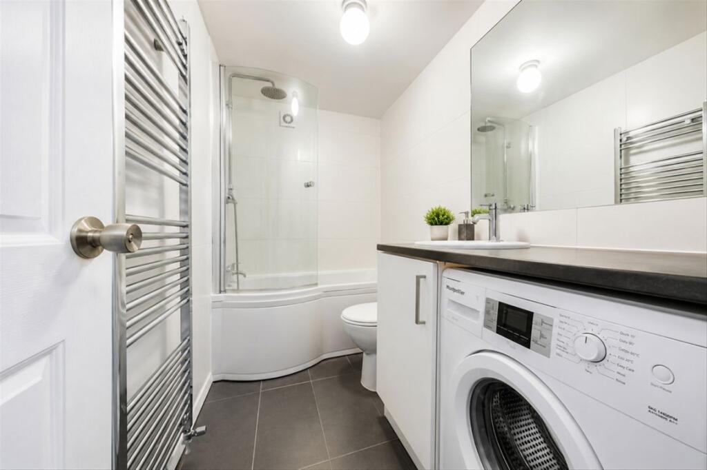 Apartment in London - View 5