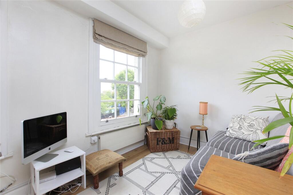 Apartment in London - More