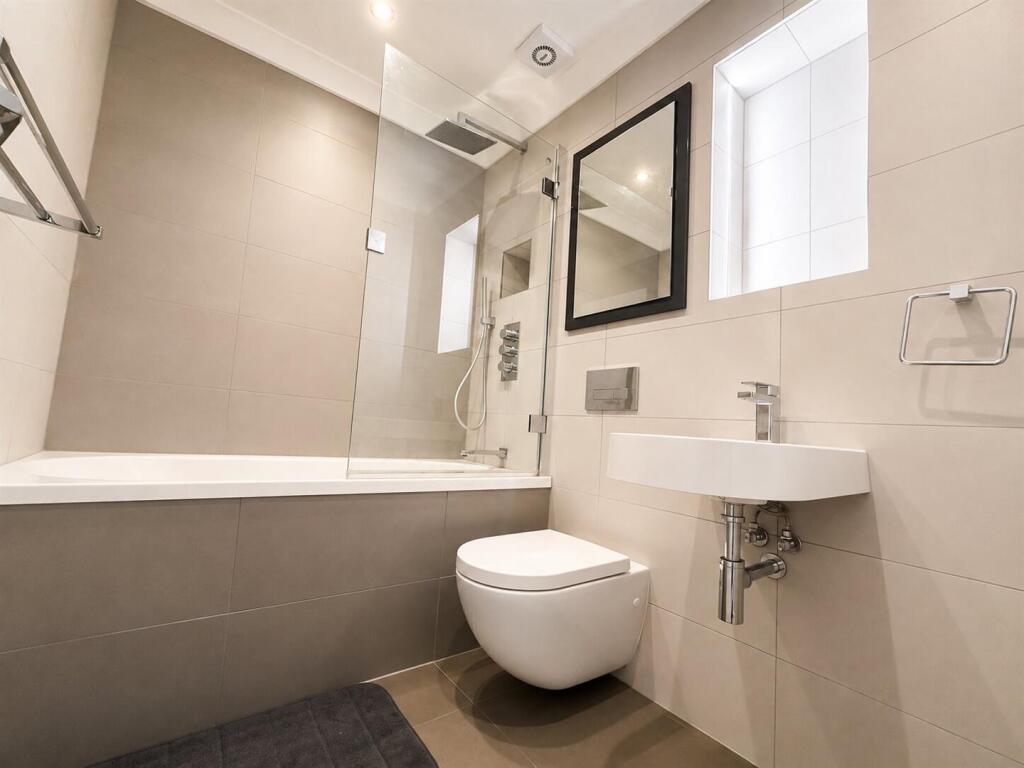Apartment in Hull, Kingston upon Hull - View 5