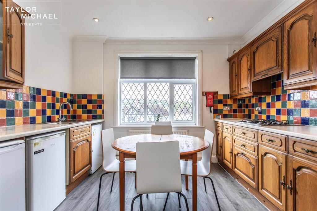 House in Brighton, Bevendean - View 2