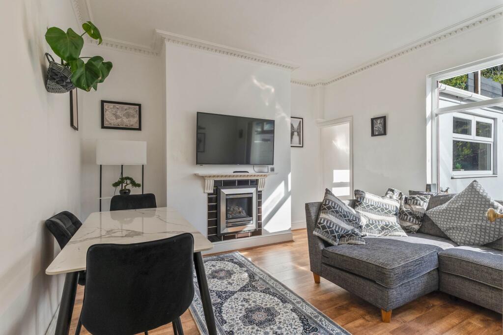 House in Newport, Shaftesbury - View 2