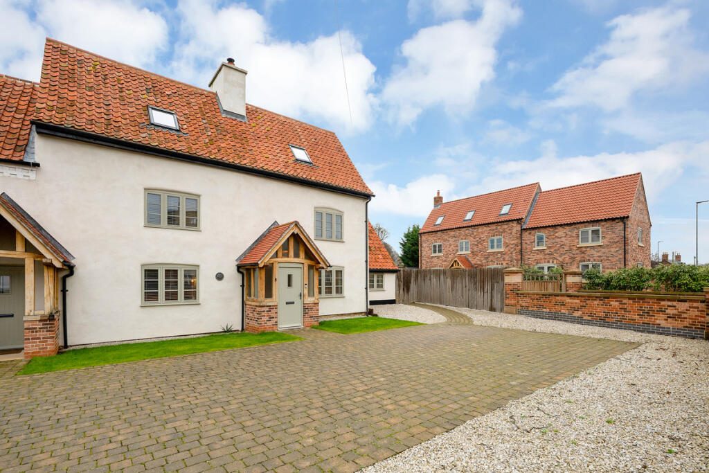 4-bed semi-detached on 5, Grantham Road, Bottesford, NG13, £700,000