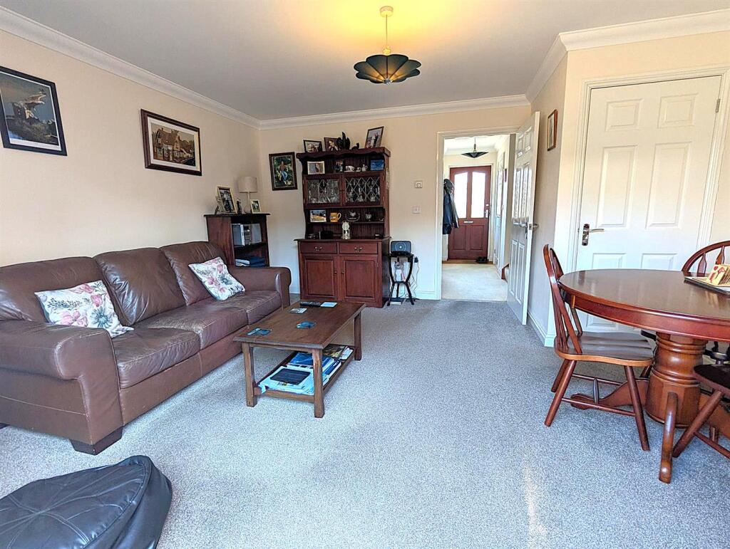 House in Sandown, Lake - View 6