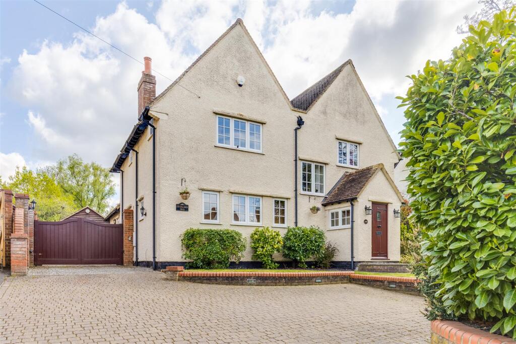 Main image of property: Baldock Road, Letchworth Garden City