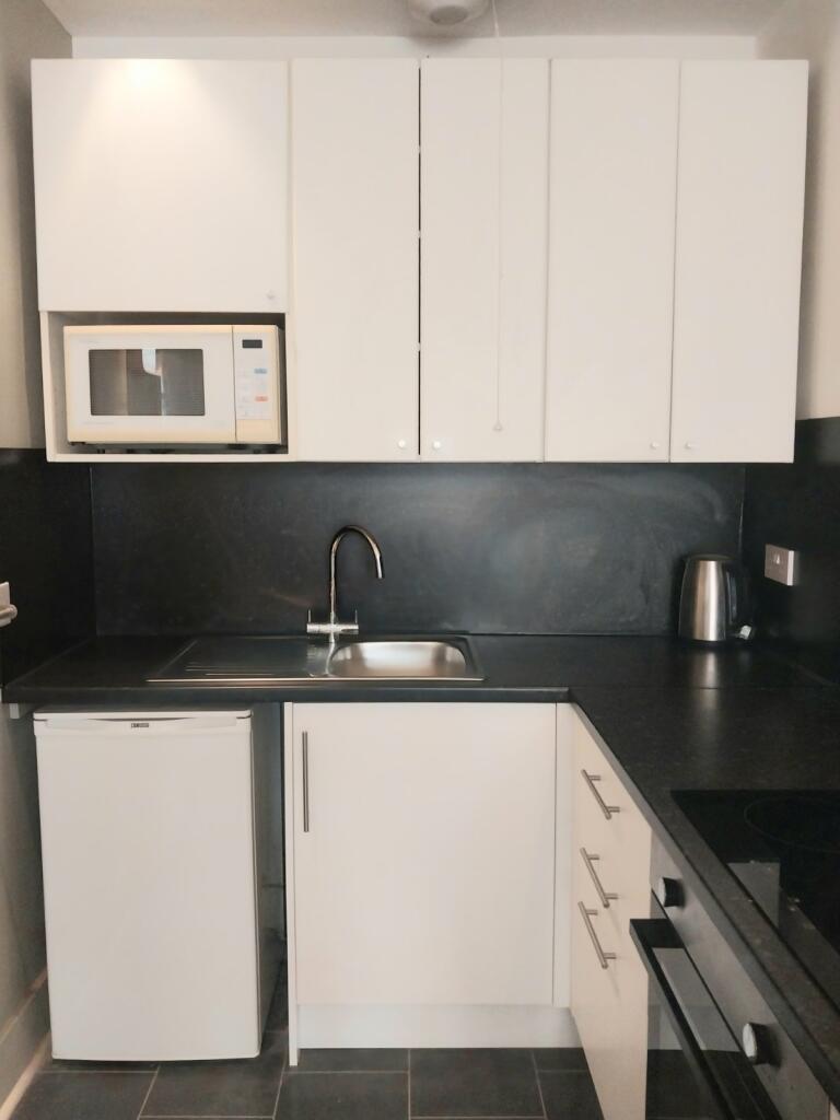 Apartment in Edinburgh - More