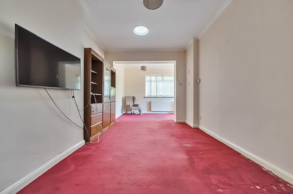 House in London, Barnet Vale, New Barnet - More