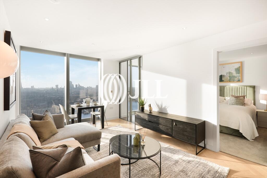 1-bed apartment on Landmark Pinnacle, Marsh Wall E14, £690,000