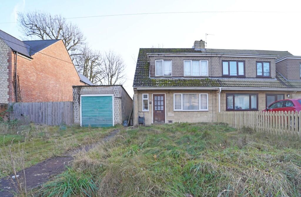 Main image of property: Cricklade Road, Highworth, SN6 7BW