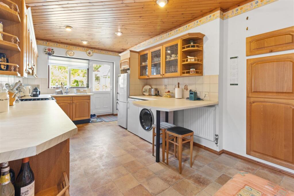 Station Road, Hellingly, - View 6