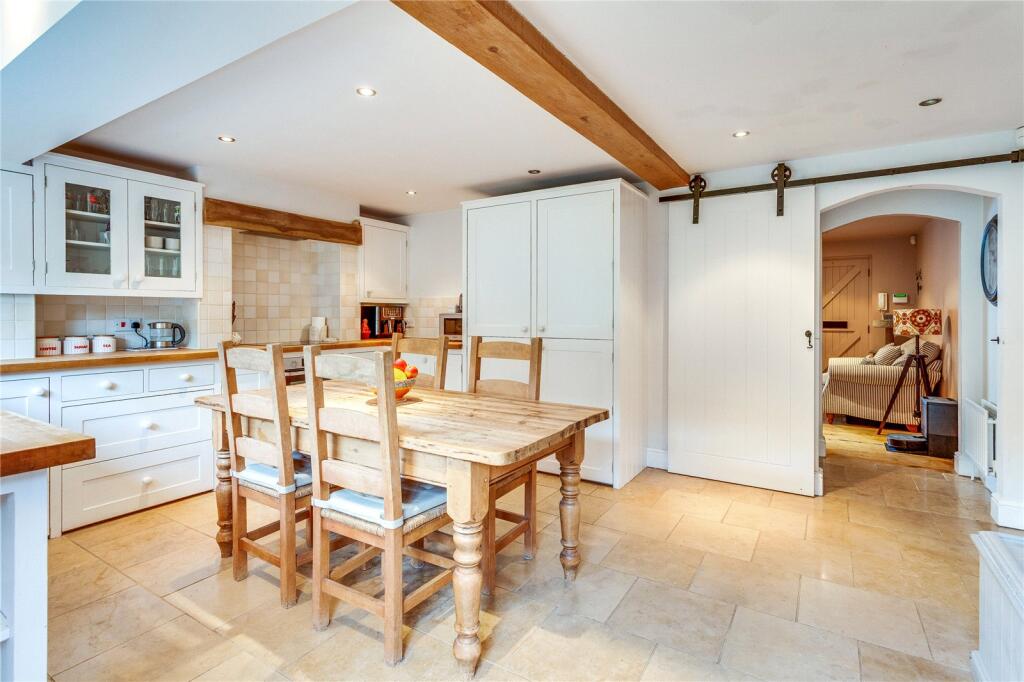 House in Slough - View 4