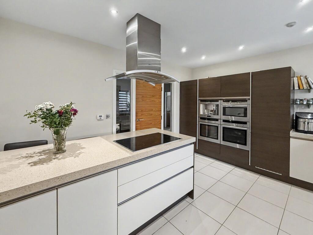Apartment in Manchester - More