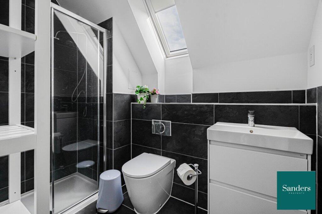 House in Slough - View 4
