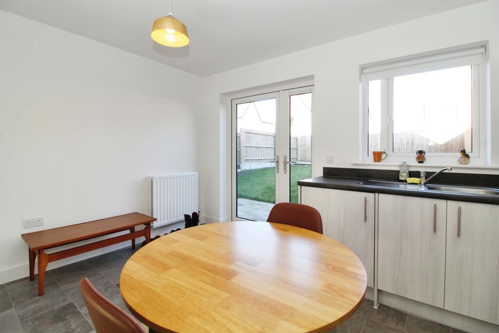 House in Chesterfield, Grangewood Farm Estate, Boythorpe - View 4