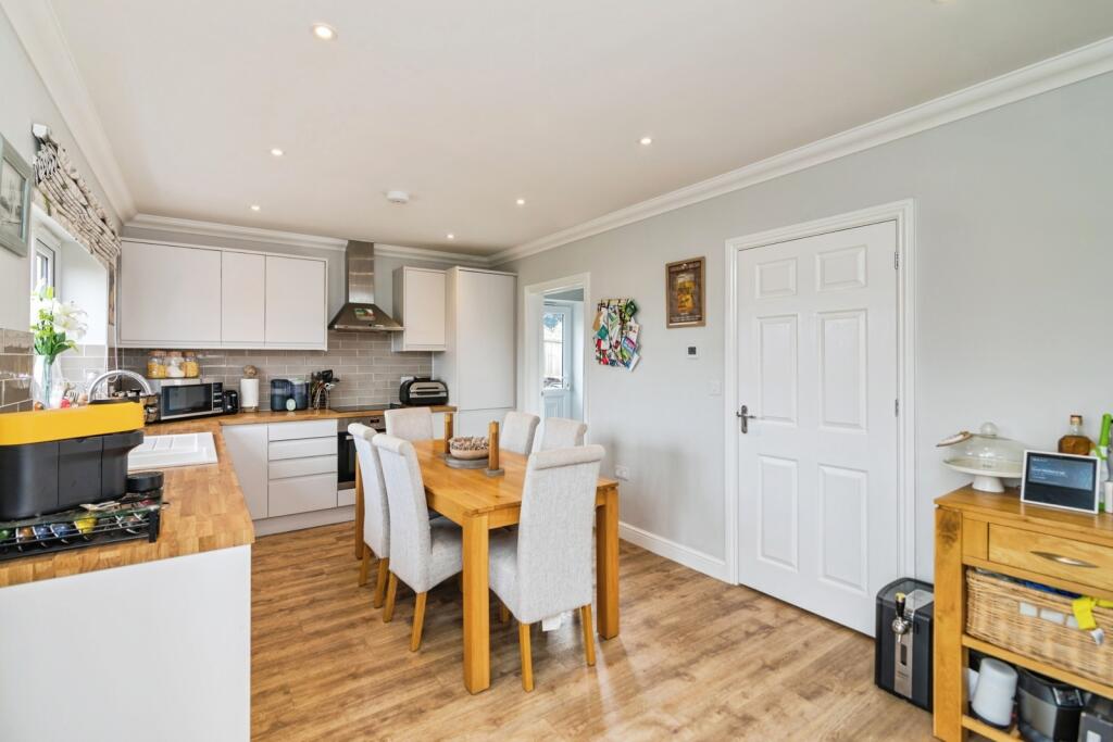 House in South Norfolk, Thurlton - More