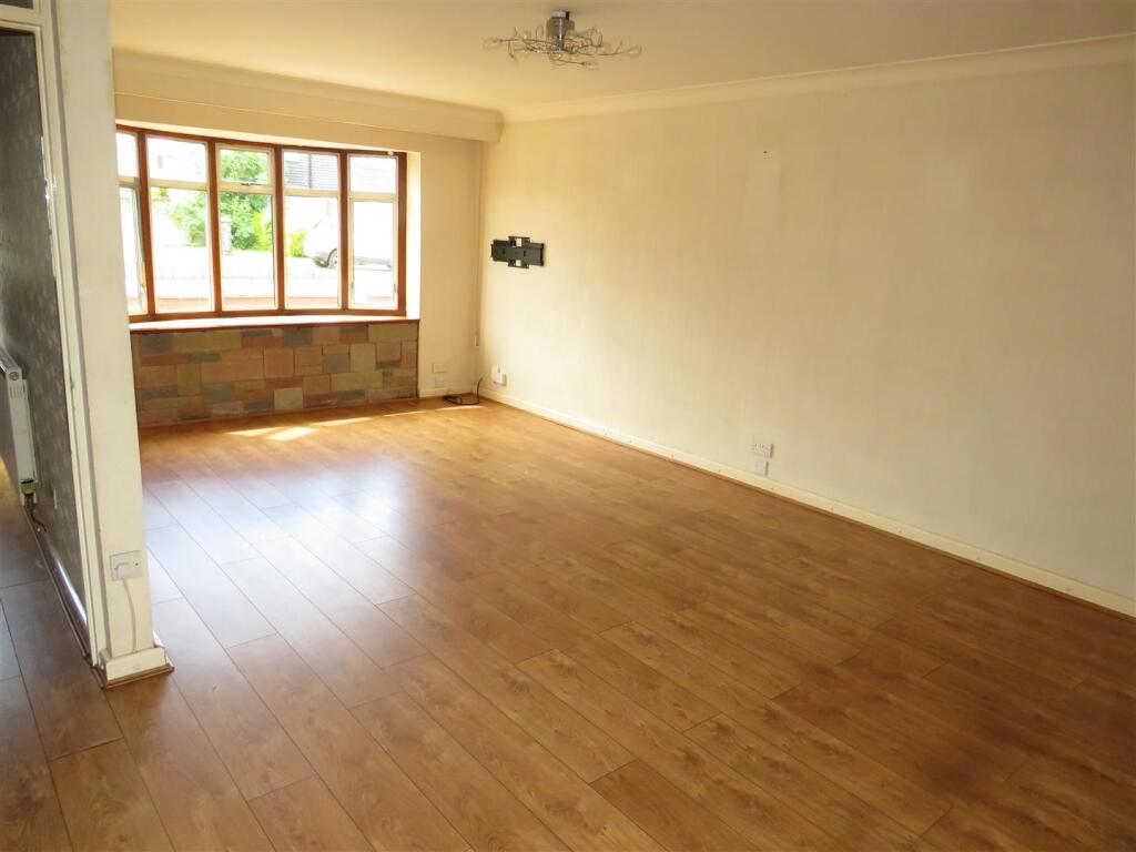 House in Solihull, Fordbridge - View 5