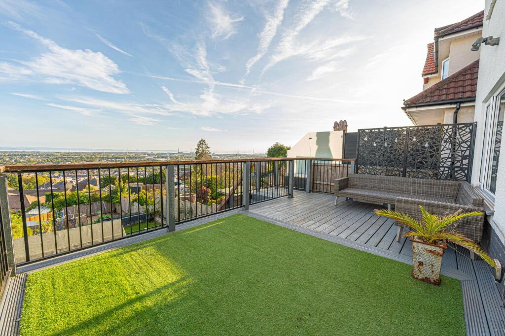 House in Newport - View 4