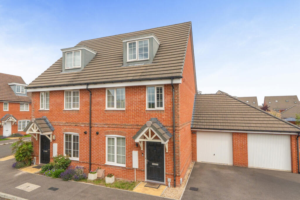 Main image of property: Bowling Green, Three Mile Cross, Reading, Berkshire, RG7