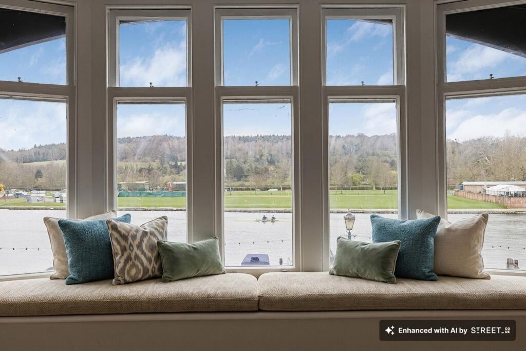 Apartment in Reading - View 3