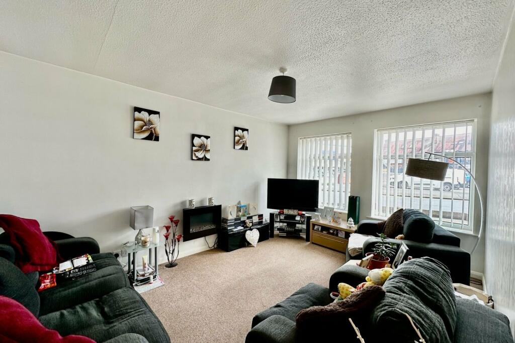 Wolfreton Court, Anlaby, Hull, HU10 photo 2