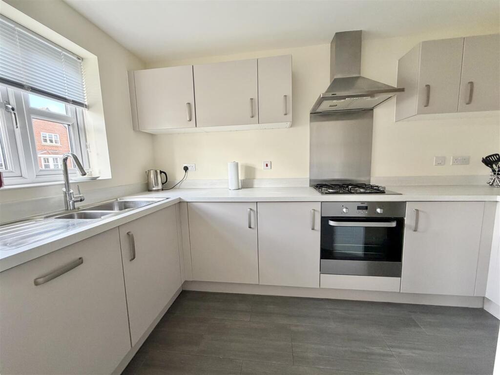 5 Wilde Meadow, Shrewsbury, SY2 6LX photo 3