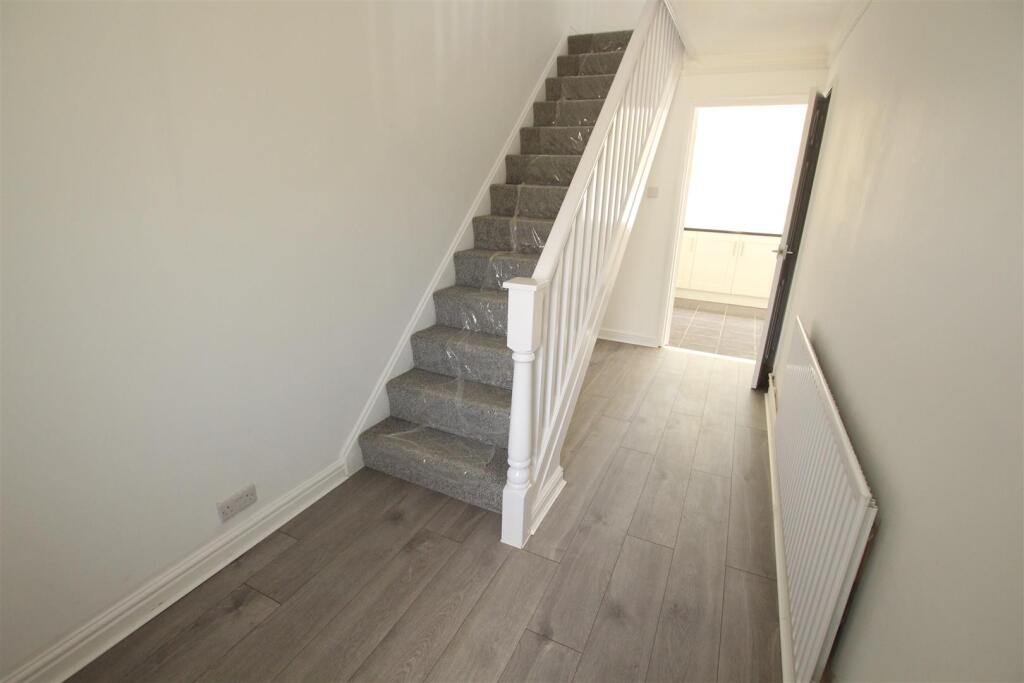 Longueville Court, Northampton - View 6