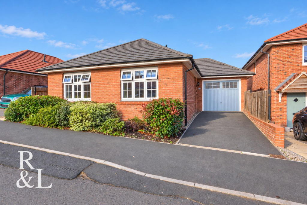 2-bed bungalow on Wilson Avenue, Keyworth, Nottingham, £390,000