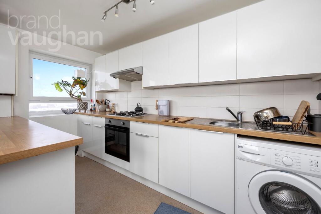 Apartment in Brighton, Queen's Park - View 6