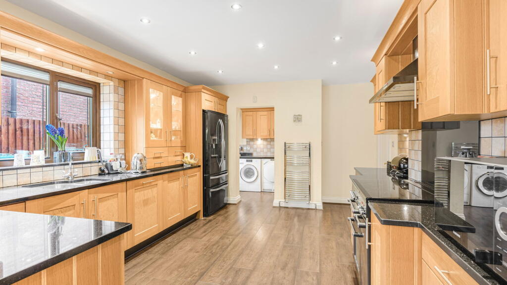 Additional image 5 of Middleton House, 2 The Uplands, Watling Street, Hints, B78 3DF