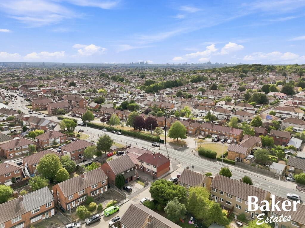 Apartment in London, Fairlop - View 3