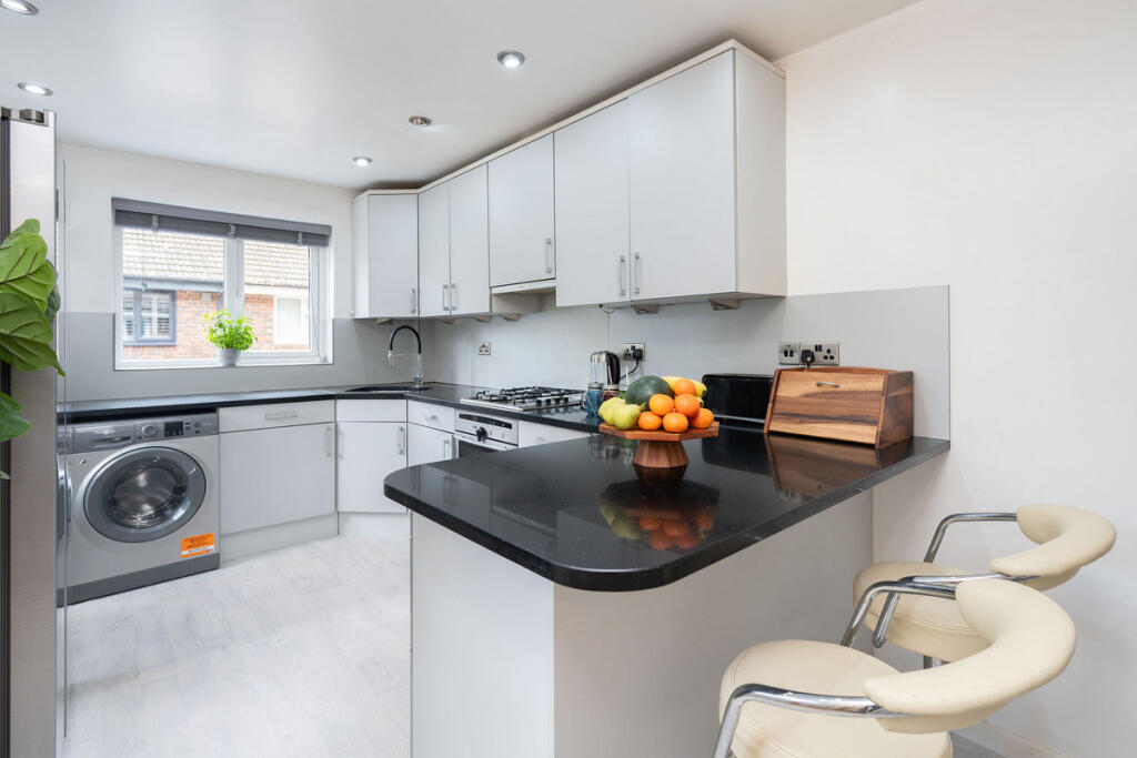 House in Horsham, North Horsham - View 2