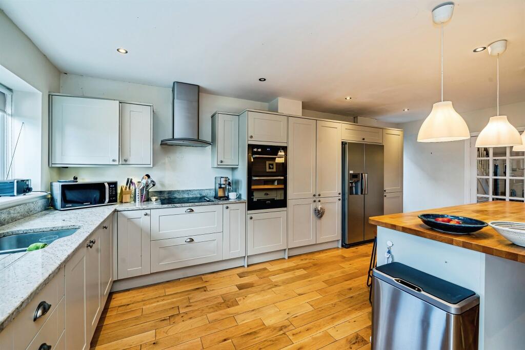 House in Aylesbury, Elmhurst - View 5