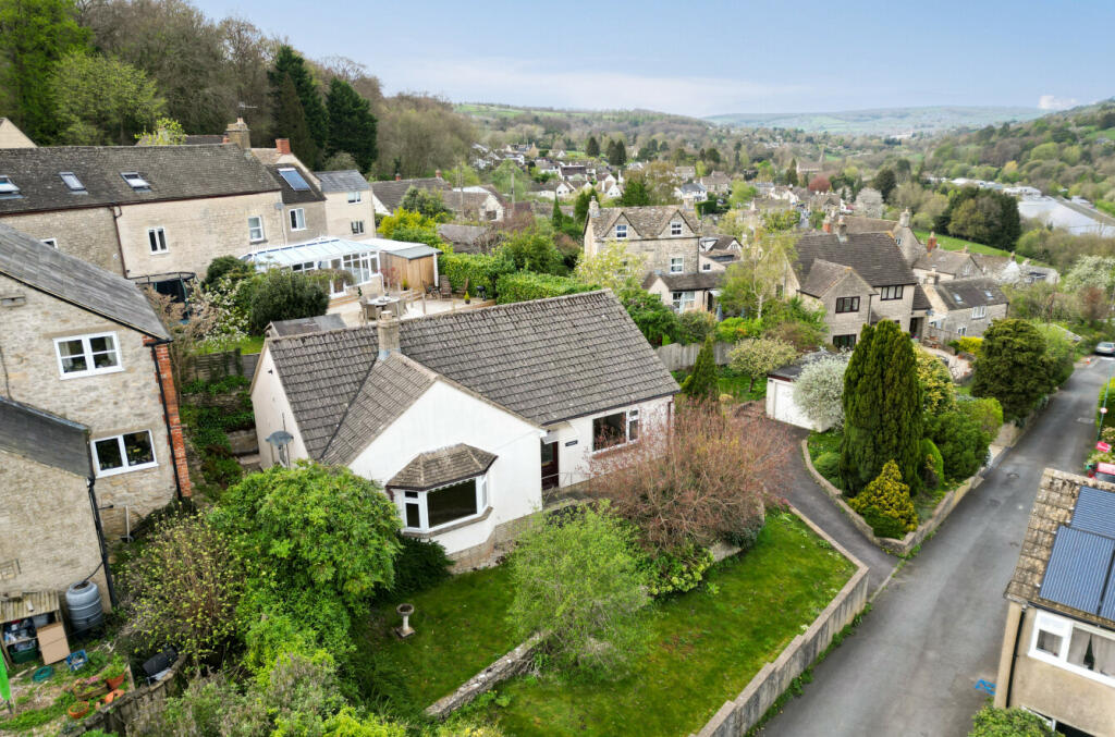 3-bed detached on Jubilee Road, Nailsworth, GL6, £375,000