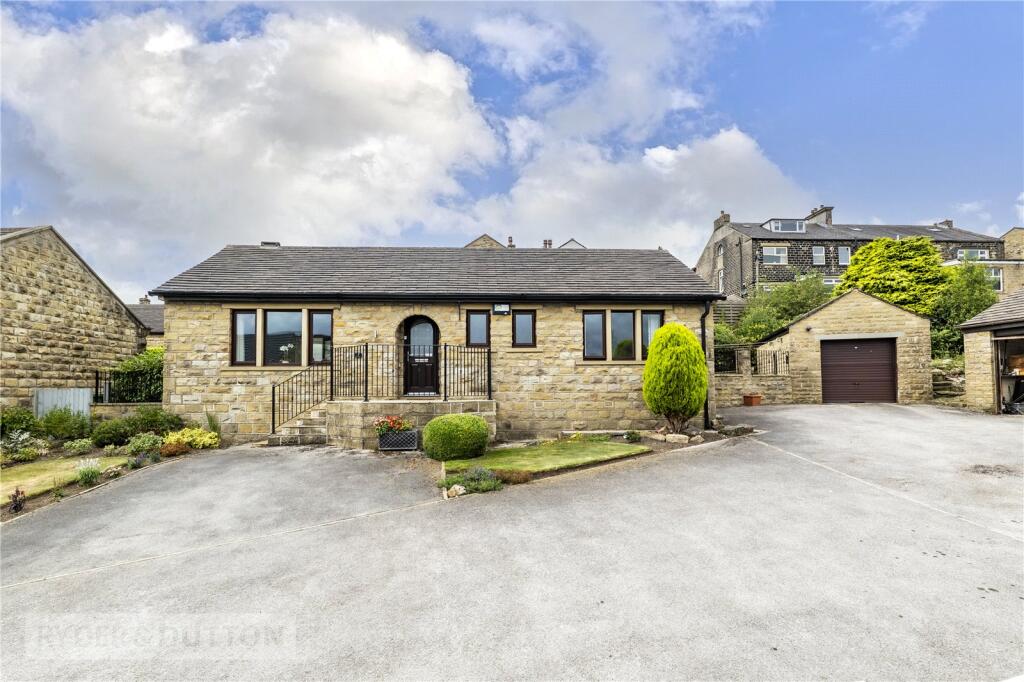 2-bed house on Ravens Way, Scholes, Holmfirth, West Yorkshire, HD9, £350,000