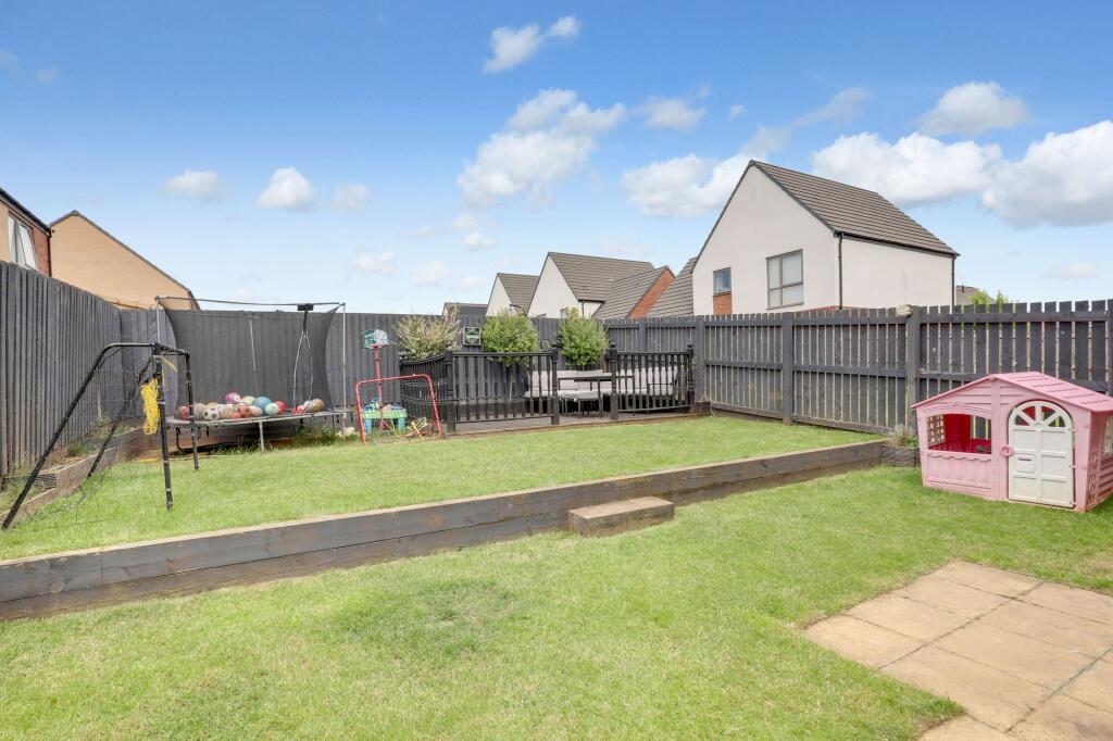 House in Ashfield, Hucknall - View 3
