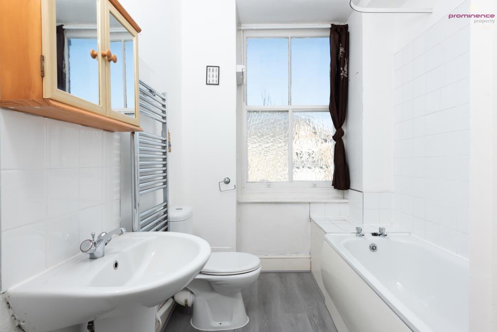 Apartment in Hove, Brunswick - View 5