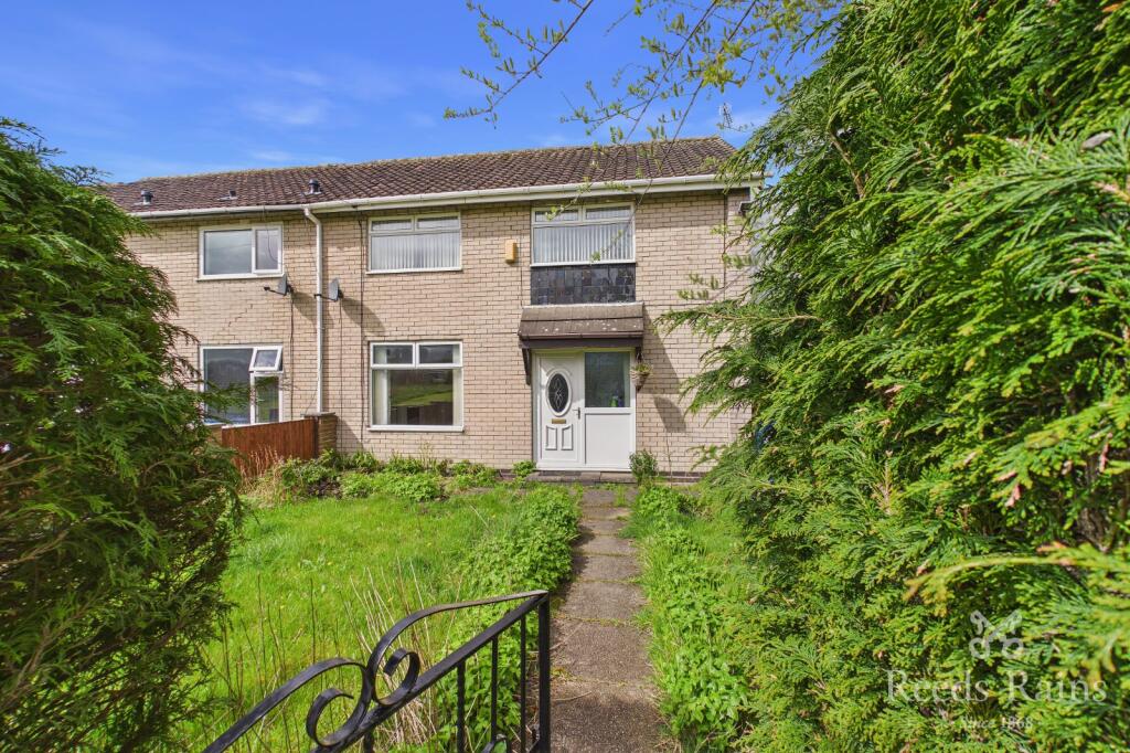 3-bed terraced on Hattersley Road West, Hyde, Greater Manchester, SK14, £175,000