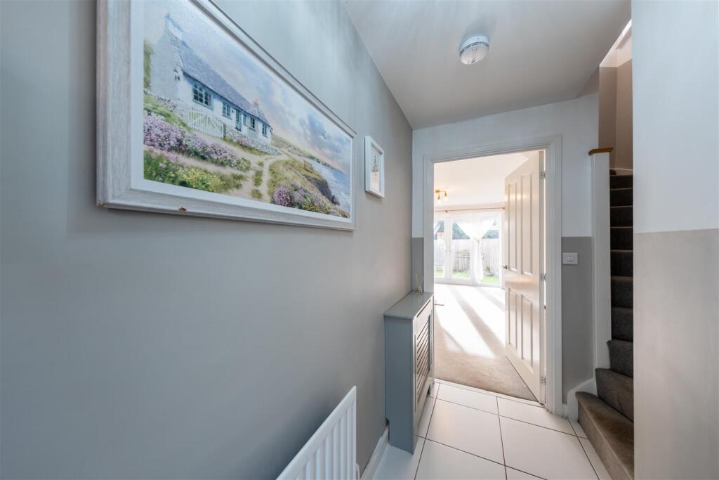 Golden Nook Road, Cuddington, Northwich photo 2