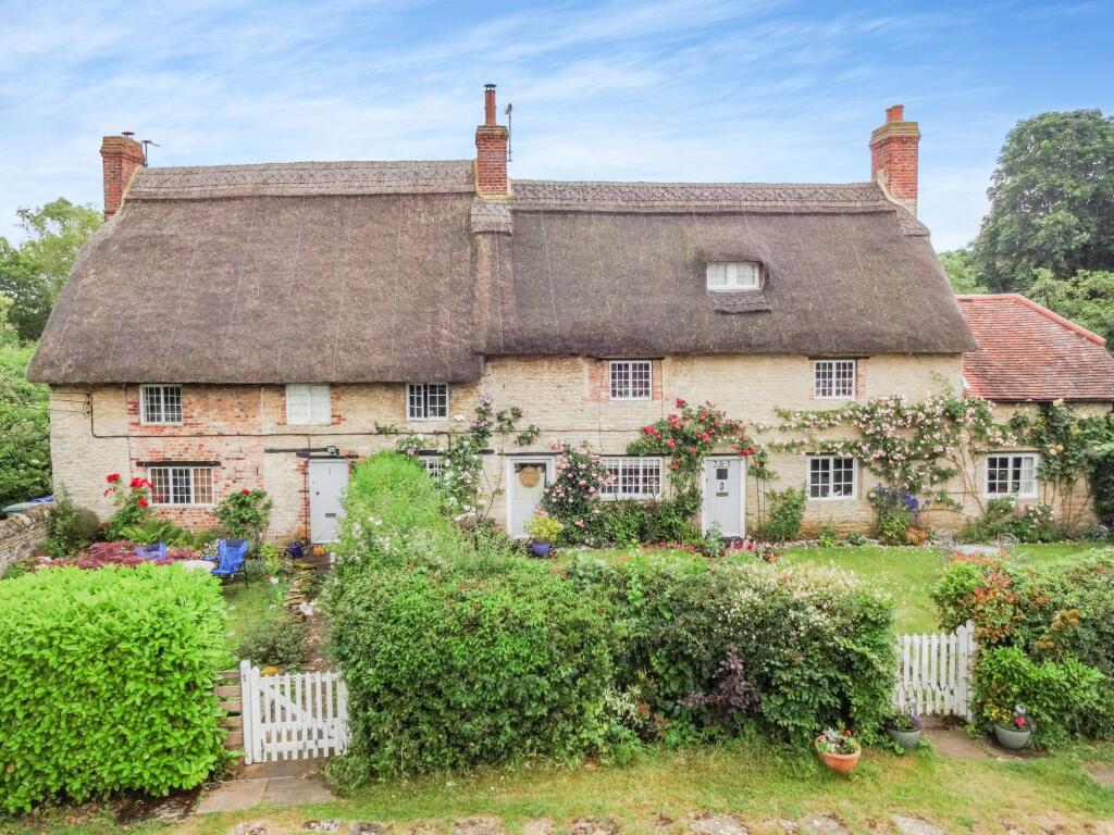 Main image of property: Canal Yard, Thrupp, OX5