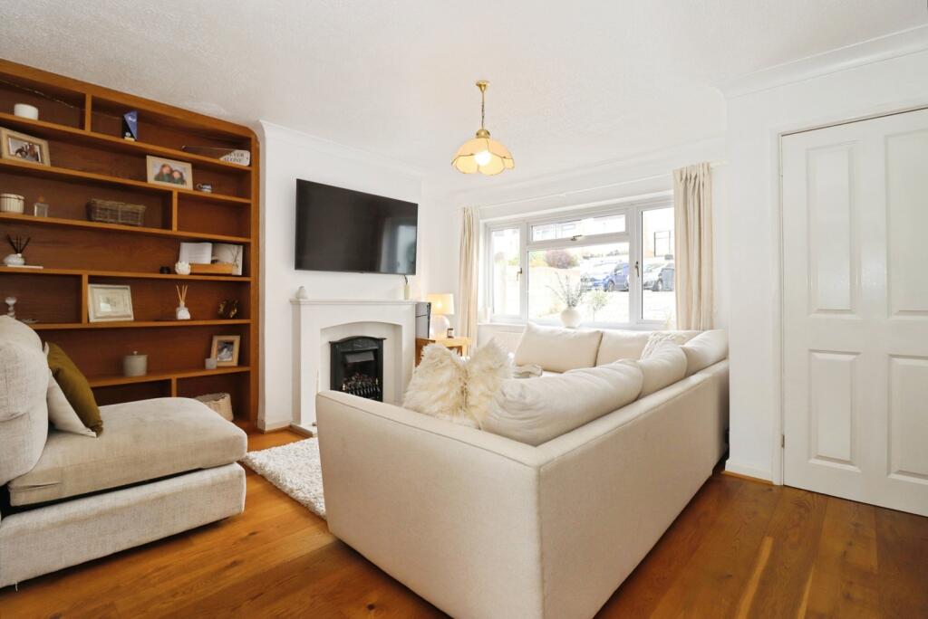 House in Bristol, Wick and Abson - More
