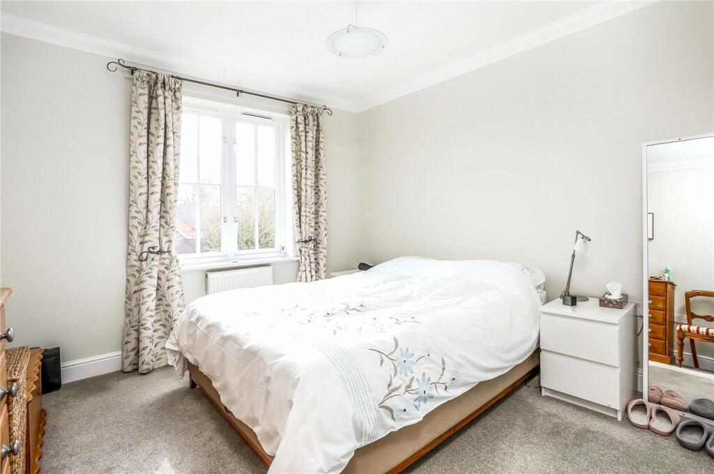 Apartment in Winchester, Sleepers' Hill - View 5