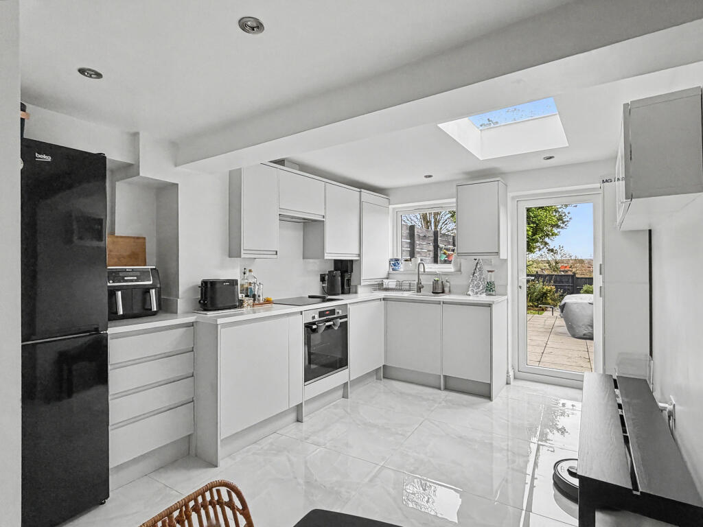 House in London - View 3