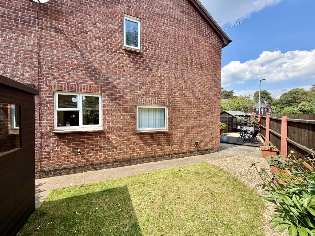 Martin Close, Creekmoor photo 4