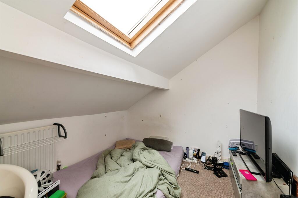 House in Ashfield, Hucknall - View 5
